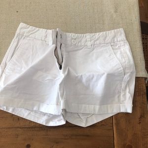 White shorts from vineyard vines